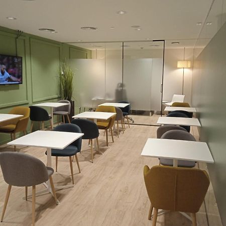 Hellosky Air Rooms Madri Exterior foto